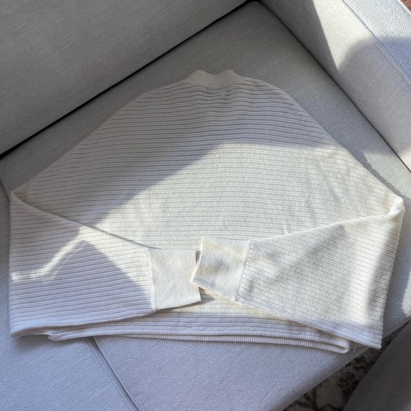 ☁️ SOLD ☁️ Aritzia Wilfred Free Lolan Sweater - Picture 5 of 6